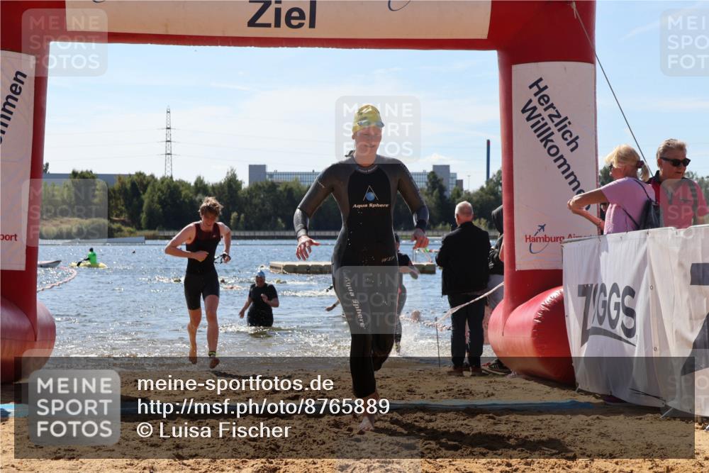 07.09.2025 - 19. Norderstedt Triathlon Luisa Fischer http://msf.ph/oto/8765889 07.09.2025 12:37:05 Schwimmen 313, 321, 333, 343, 804 meine-sportfotos.de