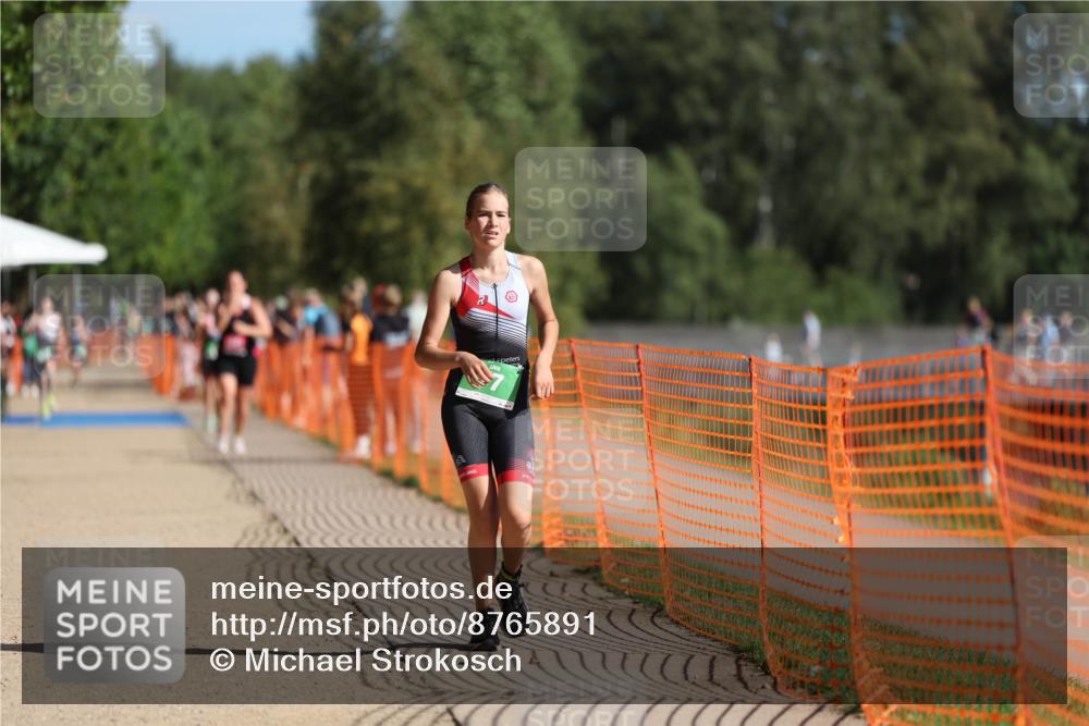 07.09.2025 - 19. Norderstedt Triathlon Michael Strokosch http://msf.ph/oto/8765891 07.09.2025 10:49:39 Laufen 77 meine-sportfotos.de