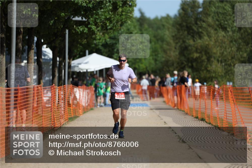 07.09.2025 - 19. Norderstedt Triathlon Michael Strokosch http://msf.ph/oto/8766006 07.09.2025 11:33:28 Laufen 1274 meine-sportfotos.de