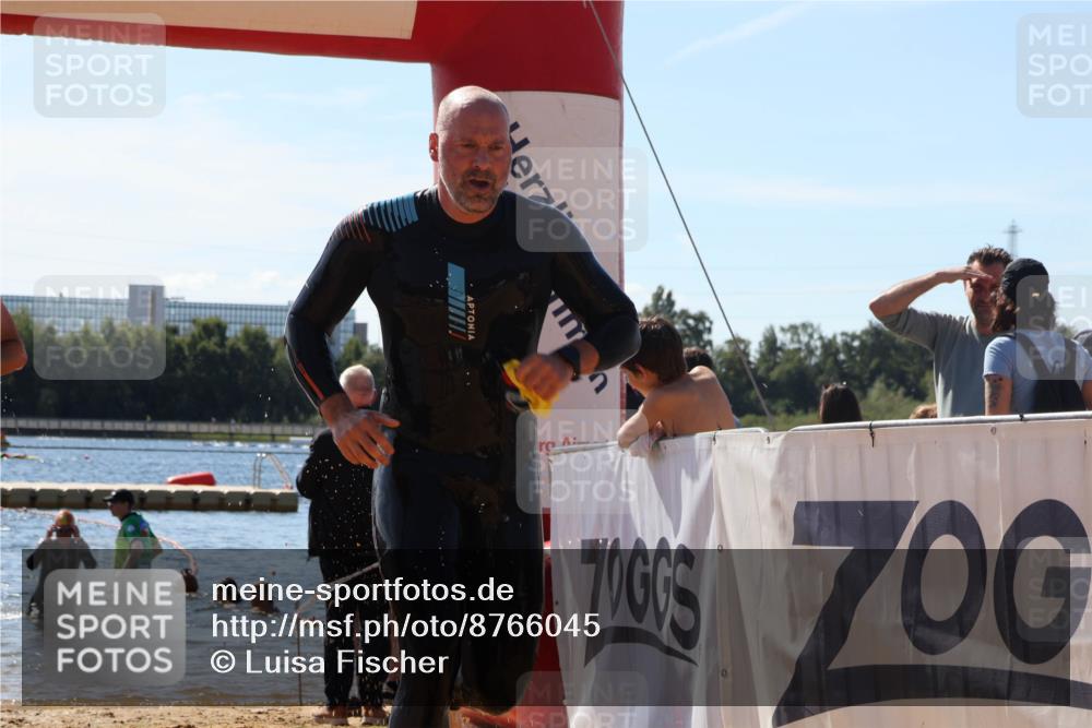 07.09.2025 - 19. Norderstedt Triathlon Luisa Fischer http://msf.ph/oto/8766045 07.09.2025 12:37:36 Schwimmen 338, 347, 360 meine-sportfotos.de