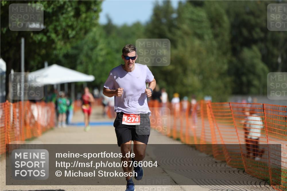 07.09.2025 - 19. Norderstedt Triathlon Michael Strokosch http://msf.ph/oto/8766064 07.09.2025 11:33:31 Laufen 1274 meine-sportfotos.de