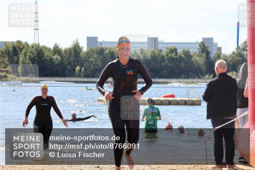 07.09.2025 - 19. Norderstedt Triathlon Luisa Fischer http://msf.ph/oto/8766091 07.09.2025 12:37:44 Schwimmen 341, 347, 358, 360 meine-sportfotos.de