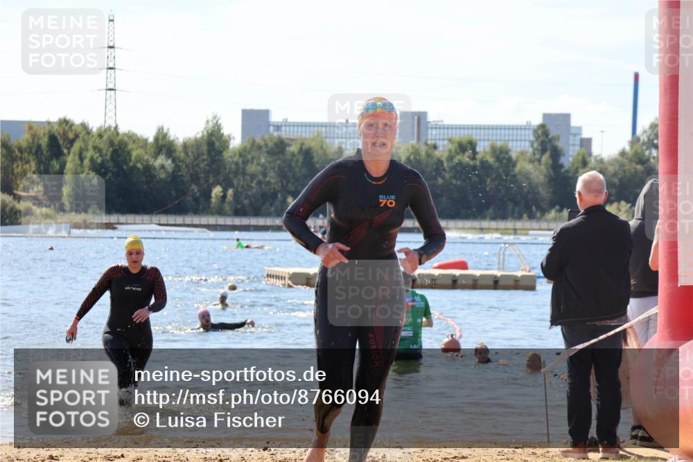 07.09.2025 - 19. Norderstedt Triathlon Luisa Fischer http://msf.ph/oto/8766094 07.09.2025 12:37:45 Schwimmen 341, 347, 358, 360 meine-sportfotos.de