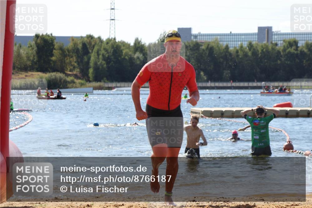07.09.2025 - 19. Norderstedt Triathlon Luisa Fischer http://msf.ph/oto/8766187 07.09.2025 12:38:11 Schwimmen 298, 316 meine-sportfotos.de