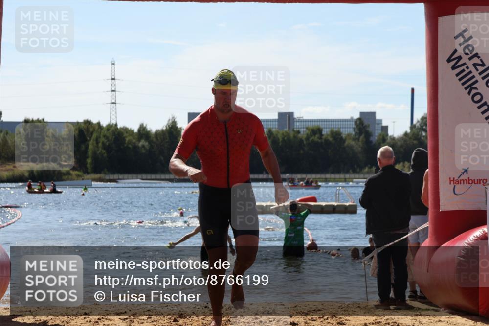 07.09.2025 - 19. Norderstedt Triathlon Luisa Fischer http://msf.ph/oto/8766199 07.09.2025 12:38:12 Schwimmen 298, 316, 357 meine-sportfotos.de