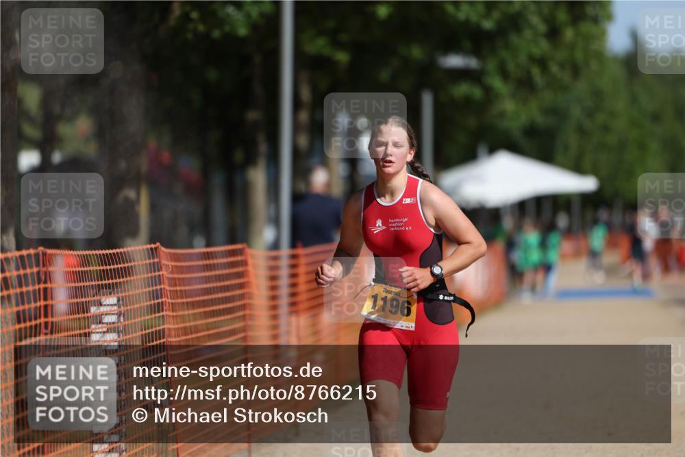 07.09.2025 - 19. Norderstedt Triathlon Michael Strokosch http://msf.ph/oto/8766215 07.09.2025 11:33:41 Laufen 1196 meine-sportfotos.de