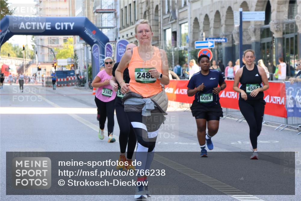 07.09.2025 - BARMER Alsterlauf Strokosch-Dieckow http://msf.ph/oto/8766238 07.09.2025 10:29:42 Ziel 3950, 4126 meine-sportfotos.de