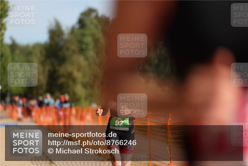 07.09.2025 - 19. Norderstedt Triathlon Michael Strokosch http://msf.ph/oto/8766246 07.09.2025 10:49:55 Laufen 92, 664, 1118 meine-sportfotos.de