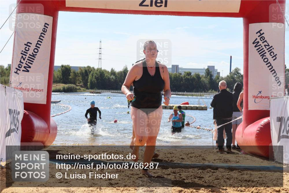 07.09.2025 - 19. Norderstedt Triathlon Luisa Fischer http://msf.ph/oto/8766287 07.09.2025 12:38:49 Schwimmen 320, 352, 359, 777 meine-sportfotos.de