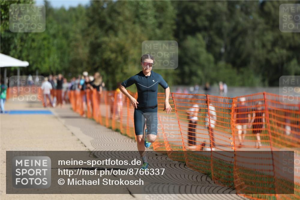 07.09.2025 - 19. Norderstedt Triathlon Michael Strokosch http://msf.ph/oto/8766337 07.09.2025 11:33:53 Laufen 1227 meine-sportfotos.de