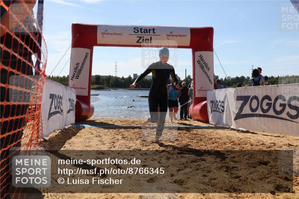 07.09.2025 - 19. Norderstedt Triathlon Luisa Fischer http://msf.ph/oto/8766345 07.09.2025 12:38:55 Schwimmen 320, 334, 352, 359, 777 meine-sportfotos.de
