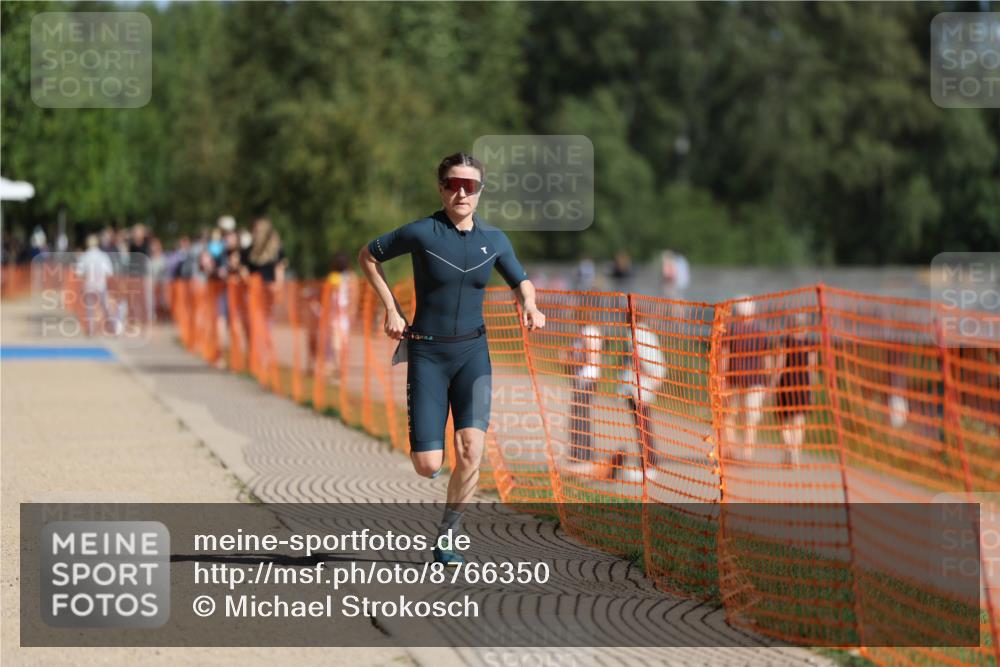 07.09.2025 - 19. Norderstedt Triathlon Michael Strokosch http://msf.ph/oto/8766350 07.09.2025 11:33:53 Laufen 1227 meine-sportfotos.de