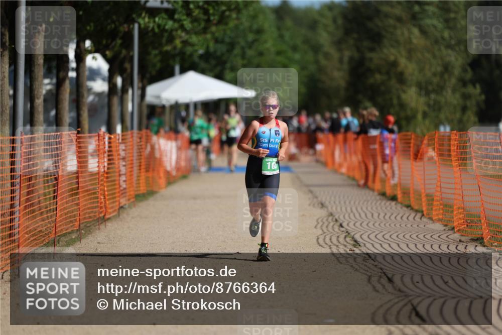 07.09.2025 - 19. Norderstedt Triathlon Michael Strokosch http://msf.ph/oto/8766364 07.09.2025 10:50:07 Laufen 100 meine-sportfotos.de
