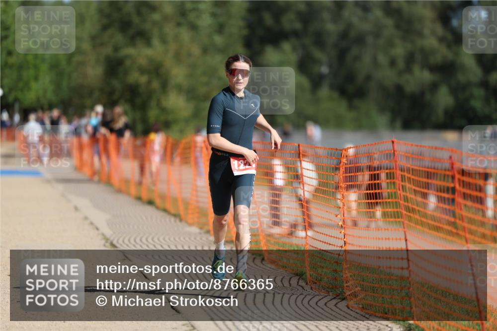 07.09.2025 - 19. Norderstedt Triathlon Michael Strokosch http://msf.ph/oto/8766365 07.09.2025 11:33:54 Laufen 1227 meine-sportfotos.de