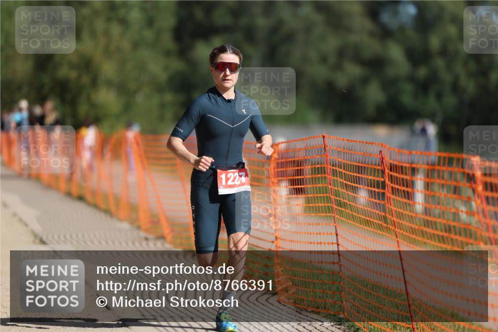 07.09.2025 - 19. Norderstedt Triathlon Michael Strokosch http://msf.ph/oto/8766391 07.09.2025 11:33:55 Laufen 1227 meine-sportfotos.de
