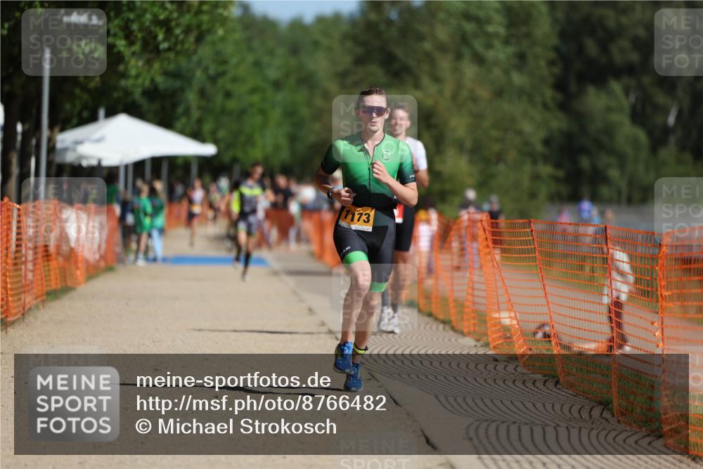 07.09.2025 - 19. Norderstedt Triathlon Michael Strokosch http://msf.ph/oto/8766482 07.09.2025 11:34:18 Laufen 276, 1173 meine-sportfotos.de