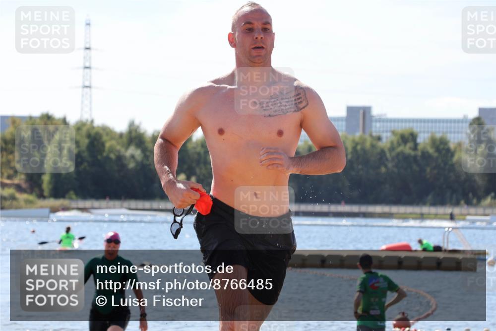 07.09.2025 - 19. Norderstedt Triathlon Luisa Fischer http://msf.ph/oto/8766485 07.09.2025 12:39:58 Schwimmen 349 meine-sportfotos.de