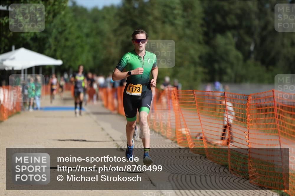 07.09.2025 - 19. Norderstedt Triathlon Michael Strokosch http://msf.ph/oto/8766499 07.09.2025 11:34:18 Laufen 276, 1173 meine-sportfotos.de