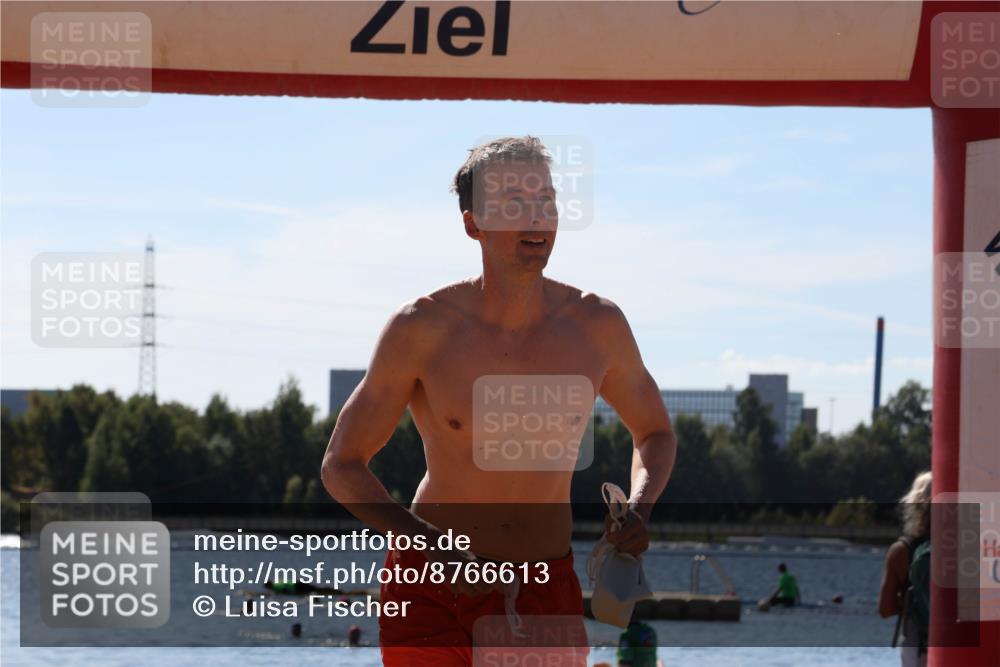 07.09.2025 - 19. Norderstedt Triathlon Luisa Fischer http://msf.ph/oto/8766613 07.09.2025 12:40:45 Schwimmen 790 meine-sportfotos.de