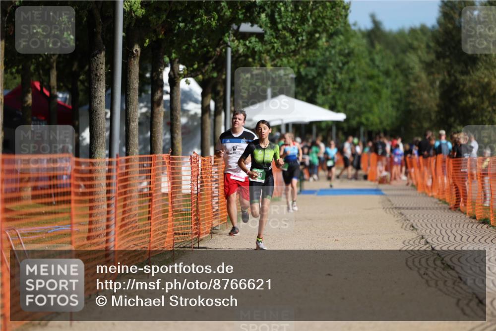 07.09.2025 - 19. Norderstedt Triathlon Michael Strokosch http://msf.ph/oto/8766621 07.09.2025 10:50:23 Laufen 110, 677 meine-sportfotos.de