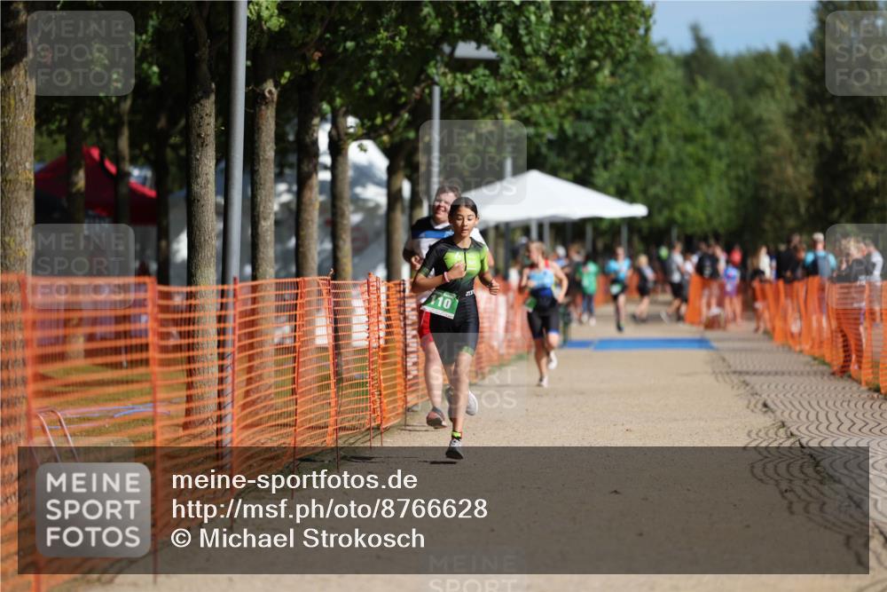 07.09.2025 - 19. Norderstedt Triathlon Michael Strokosch http://msf.ph/oto/8766628 07.09.2025 10:50:24 Laufen 110, 677 meine-sportfotos.de