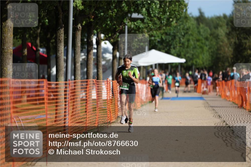 07.09.2025 - 19. Norderstedt Triathlon Michael Strokosch http://msf.ph/oto/8766630 07.09.2025 10:50:24 Laufen 110, 677 meine-sportfotos.de