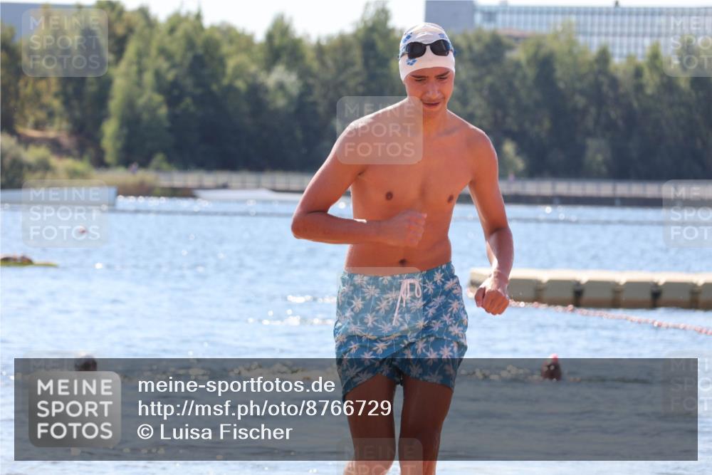 07.09.2025 - 19. Norderstedt Triathlon Luisa Fischer http://msf.ph/oto/8766729 07.09.2025 12:41:54 Schwimmen 356 meine-sportfotos.de