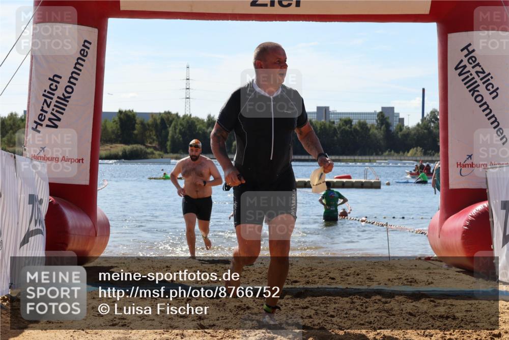 07.09.2025 - 19. Norderstedt Triathlon Luisa Fischer http://msf.ph/oto/8766752 07.09.2025 12:42:17 Schwimmen 335, 342 meine-sportfotos.de
