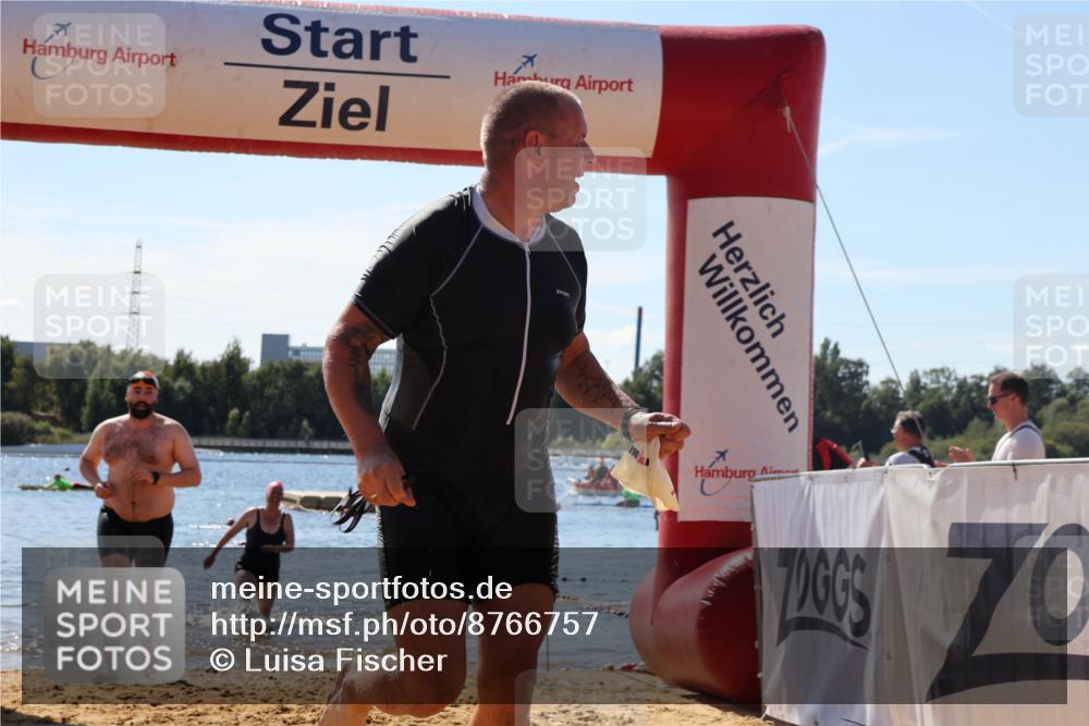 07.09.2025 - 19. Norderstedt Triathlon Luisa Fischer http://msf.ph/oto/8766757 07.09.2025 12:42:17 Schwimmen 335, 342 meine-sportfotos.de
