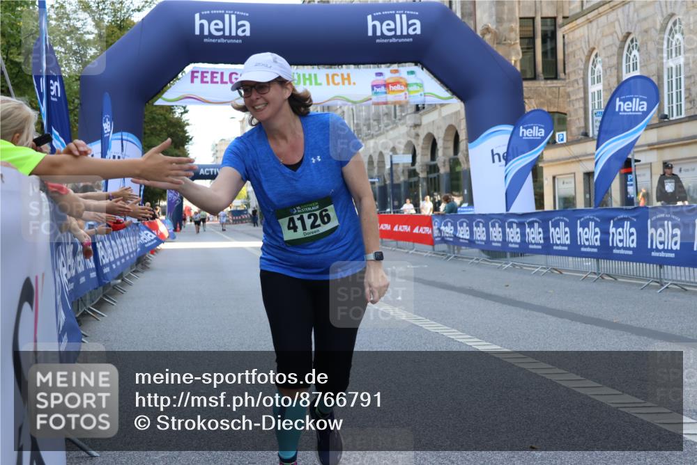 07.09.2025 - BARMER Alsterlauf Strokosch-Dieckow http://msf.ph/oto/8766791 07.09.2025 10:30:32 Ziel 3324, 3451, 6239, 6240 meine-sportfotos.de