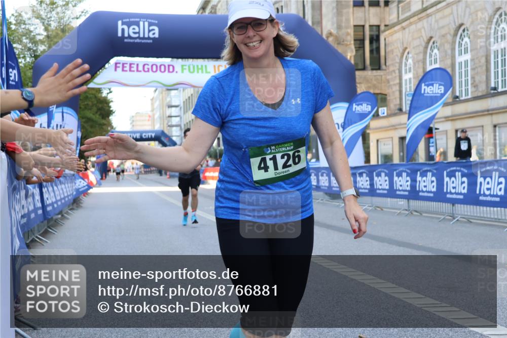 07.09.2025 - BARMER Alsterlauf Strokosch-Dieckow http://msf.ph/oto/8766881 07.09.2025 10:30:32 Ziel 3324, 3451, 6239, 6240 meine-sportfotos.de