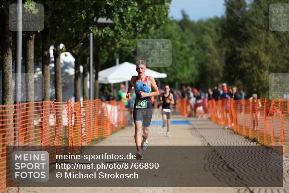 07.09.2025 - 19. Norderstedt Triathlon Michael Strokosch http://msf.ph/oto/8766890 07.09.2025 10:51:13 Laufen 80, 649, 663 meine-sportfotos.de