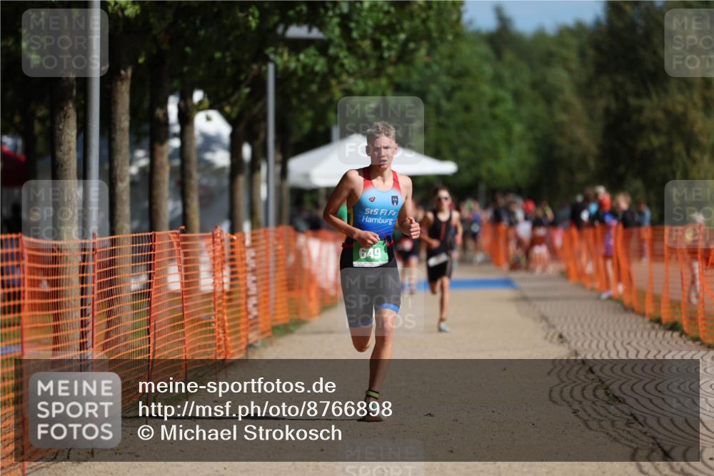 07.09.2025 - 19. Norderstedt Triathlon Michael Strokosch http://msf.ph/oto/8766898 07.09.2025 10:51:15 Laufen 68, 649, 663 meine-sportfotos.de