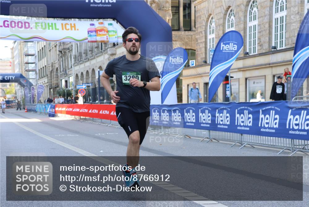 07.09.2025 - BARMER Alsterlauf Strokosch-Dieckow http://msf.ph/oto/8766912 07.09.2025 10:30:35 Ziel 3324, 3451, 6239 meine-sportfotos.de