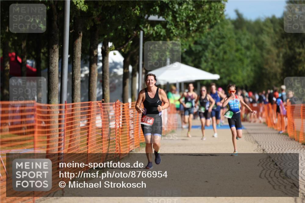 07.09.2025 - 19. Norderstedt Triathlon Michael Strokosch http://msf.ph/oto/8766954 07.09.2025 10:51:28 Laufen 56, 1146 meine-sportfotos.de