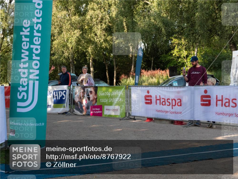 07.09.2025 - 19. Norderstedt Triathlon Zöllner http://msf.ph/oto/8767922 07.09.2025 09:12:25 Ziel 1, 53 meine-sportfotos.de