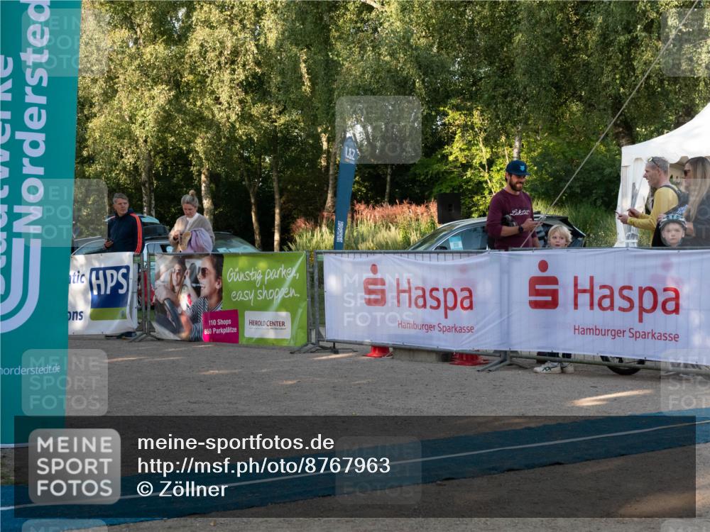07.09.2025 - 19. Norderstedt Triathlon Zöllner http://msf.ph/oto/8767963 07.09.2025 09:12:34 Ziel 46, 50 meine-sportfotos.de