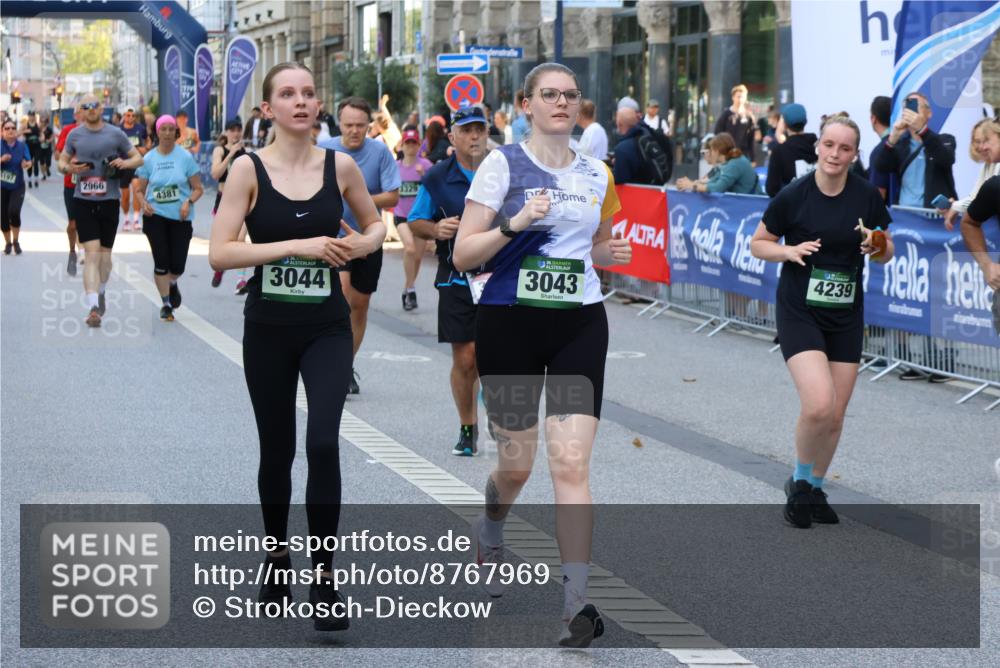 07.09.2025 - BARMER Alsterlauf Strokosch-Dieckow http://msf.ph/oto/8767969 07.09.2025 10:11:02 Ziel 2300, 2754, 2860, 2915, 3089, 3164, 3485, 3526, 3732, 3791, 3828, 4846, 5166, 5544, 5673, 5674, 8356 meine-sportfotos.de