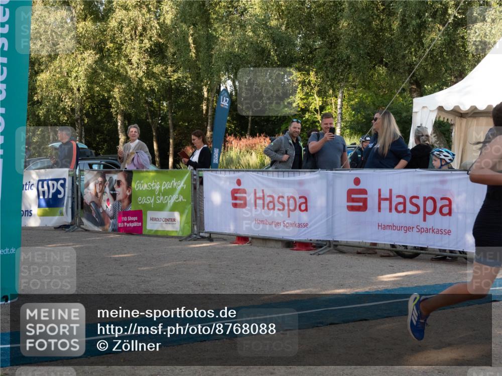 07.09.2025 - 19. Norderstedt Triathlon Zöllner http://msf.ph/oto/8768088 07.09.2025 09:14:16 Ziel 3, 14, 29, 45, 55 meine-sportfotos.de