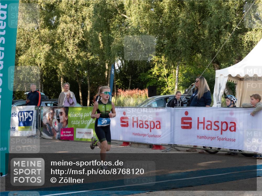 07.09.2025 - 19. Norderstedt Triathlon Zöllner http://msf.ph/oto/8768120 07.09.2025 09:14:52 Ziel 30, 51 meine-sportfotos.de