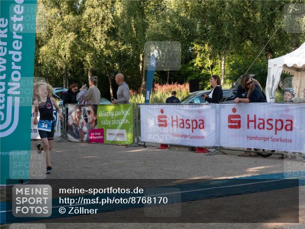 07.09.2025 - 19. Norderstedt Triathlon Zöllner http://msf.ph/oto/8768170 07.09.2025 09:15:49 Ziel 7, 17, 34 meine-sportfotos.de