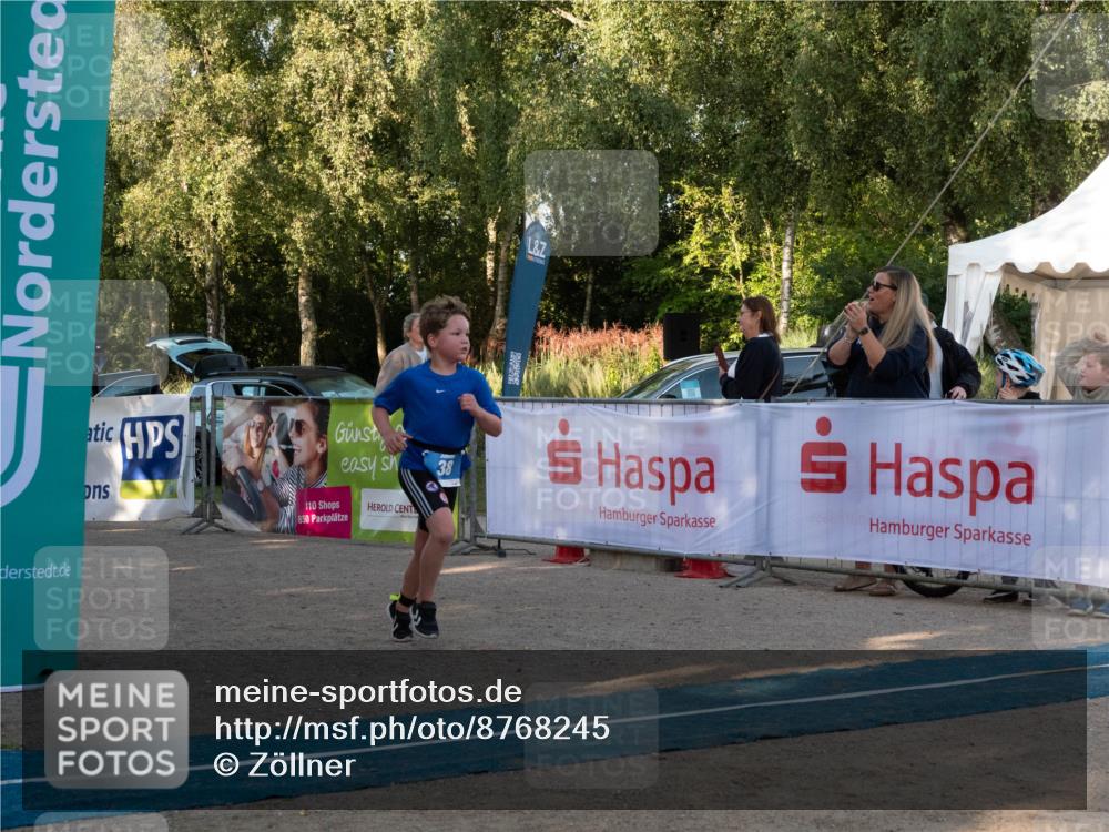 07.09.2025 - 19. Norderstedt Triathlon Zöllner http://msf.ph/oto/8768245 07.09.2025 09:16:33 Ziel 11, 16, 38 meine-sportfotos.de
