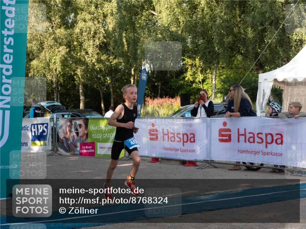 07.09.2025 - 19. Norderstedt Triathlon Zöllner http://msf.ph/oto/8768324 07.09.2025 09:17:14 Ziel 36, 40 meine-sportfotos.de