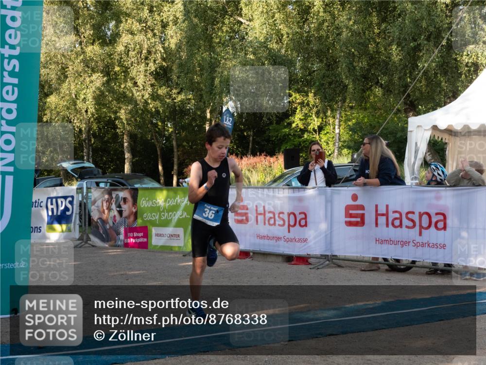 07.09.2025 - 19. Norderstedt Triathlon Zöllner http://msf.ph/oto/8768338 07.09.2025 09:17:17 Ziel 15, 36, 40 meine-sportfotos.de