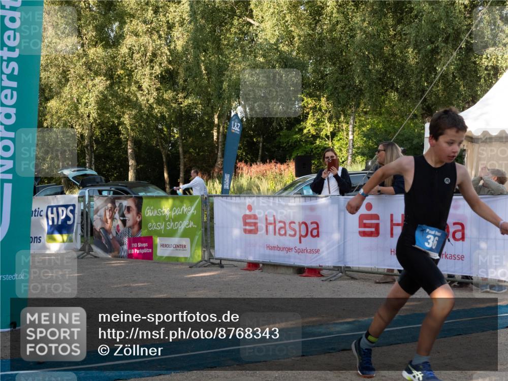 07.09.2025 - 19. Norderstedt Triathlon Zöllner http://msf.ph/oto/8768343 07.09.2025 09:17:17 Ziel 15, 36, 40 meine-sportfotos.de