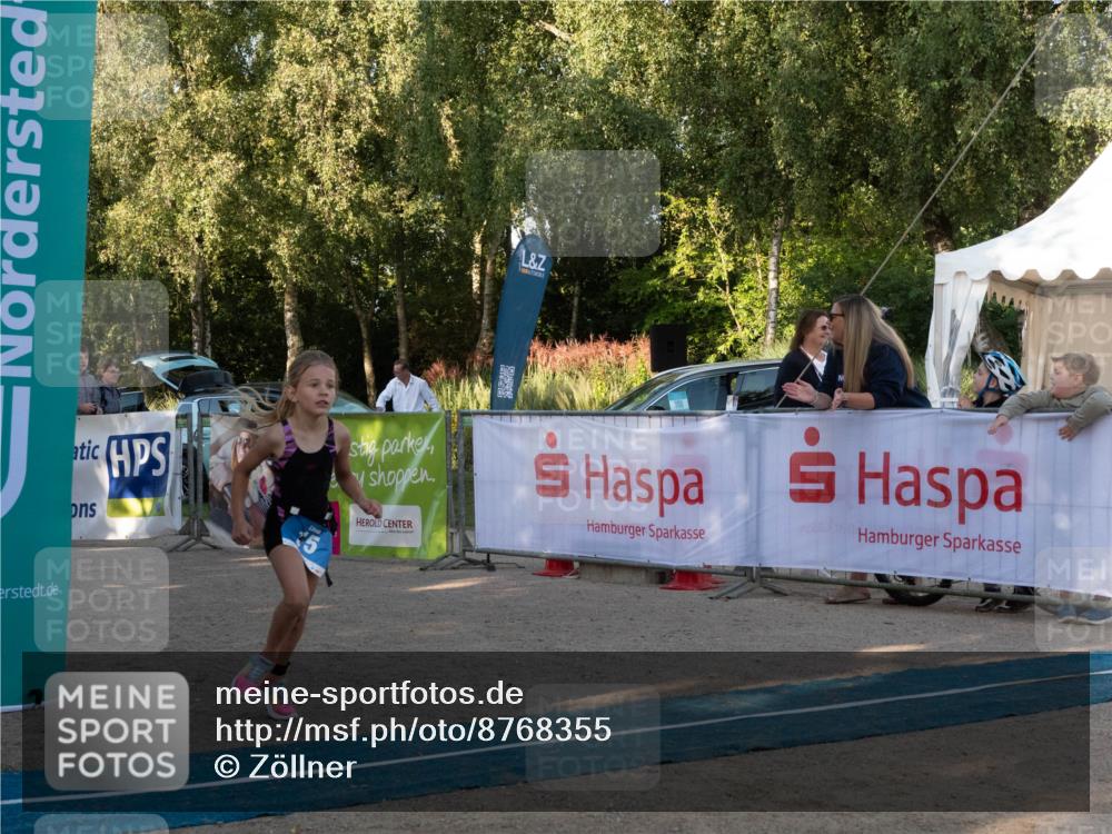 07.09.2025 - 19. Norderstedt Triathlon Zöllner http://msf.ph/oto/8768355 07.09.2025 09:17:21 Ziel 15, 36, 40 meine-sportfotos.de