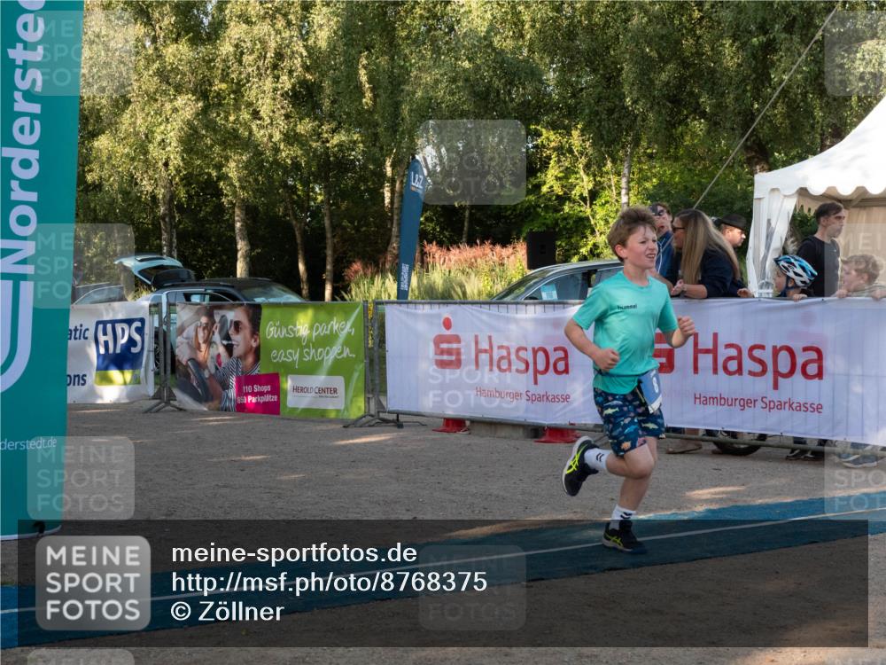 07.09.2025 - 19. Norderstedt Triathlon Zöllner http://msf.ph/oto/8768375 07.09.2025 09:17:32 Ziel 8, 13, 47, 48 meine-sportfotos.de