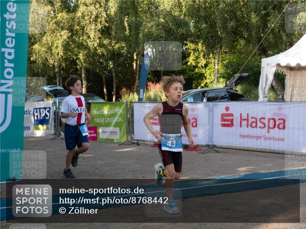 07.09.2025 - 19. Norderstedt Triathlon Zöllner http://msf.ph/oto/8768442 07.09.2025 09:17:53 Ziel 24, 31, 32, 43 meine-sportfotos.de