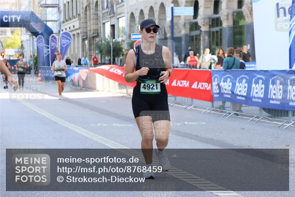 07.09.2025 - BARMER Alsterlauf Strokosch-Dieckow http://msf.ph/oto/8768459 07.09.2025 10:32:02 Ziel 3307, 4222 meine-sportfotos.de