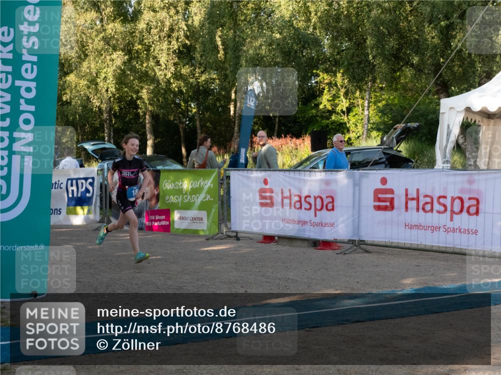 07.09.2025 - 19. Norderstedt Triathlon Zöllner http://msf.ph/oto/8768486 07.09.2025 09:18:42 Ziel 18 meine-sportfotos.de
